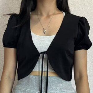 Forever 21 Cropped tie-front Top (Size S)